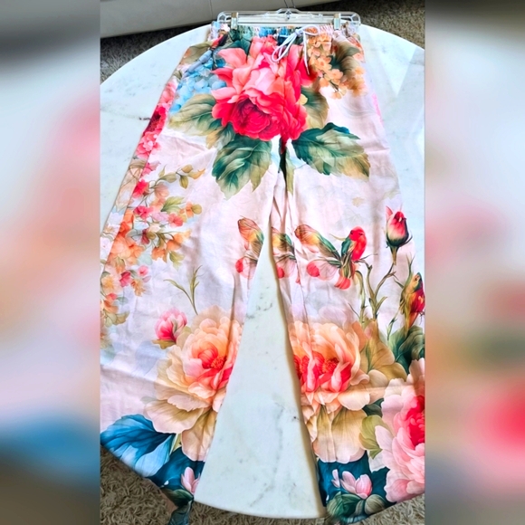 Pants - Italian Beautiful Floral Palazzo Pants Size L/10